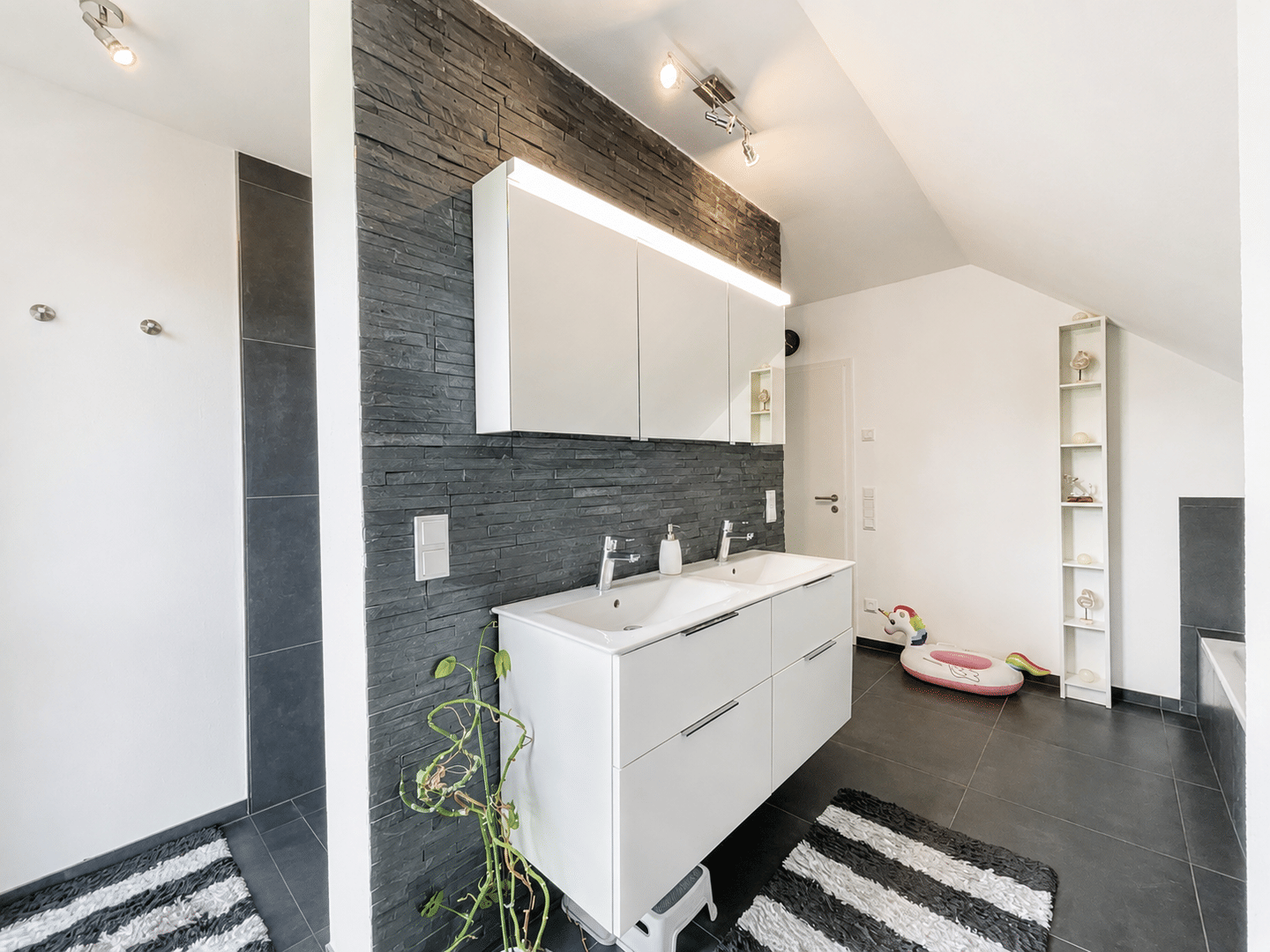 Neuwertiges Traumhaus mit tollem Panorama und optimaler Anbindung. – Friedland – Vorschaubild 4