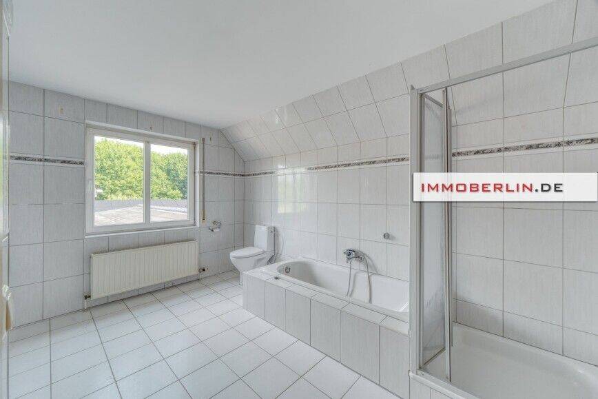 IMMOBERLIN.DE - Adrettes Haus mit Südwestgarten & Doppelgarage in ländlicher Lage – Altlandsberg – Vorschaubild 9