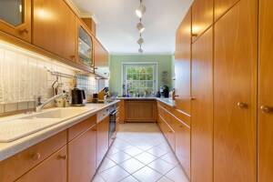 Wohnen mit Privatsphäre - Stilvoller Atrium-Bungalow in Hamburg-Sasel – 22393 Hamburg – Vorschaubild 4