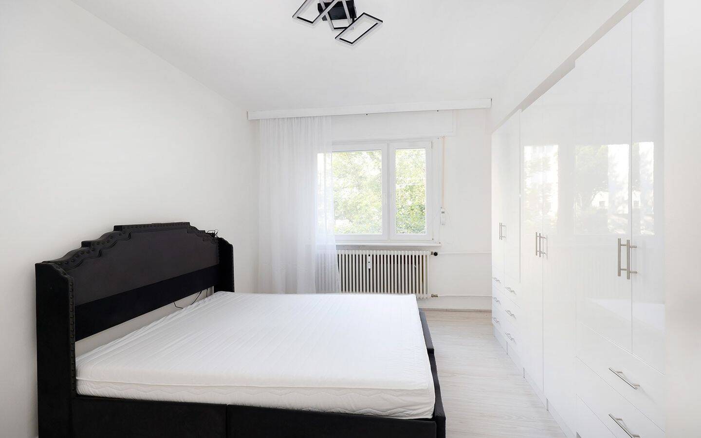 Helle ca. 68m² 2-Zimmer-Wohnung! Sofort bezugsfrei! Perfekter Schnitt! Westbalkon! Stellplatz! – Berlin – Vorschaubild 3