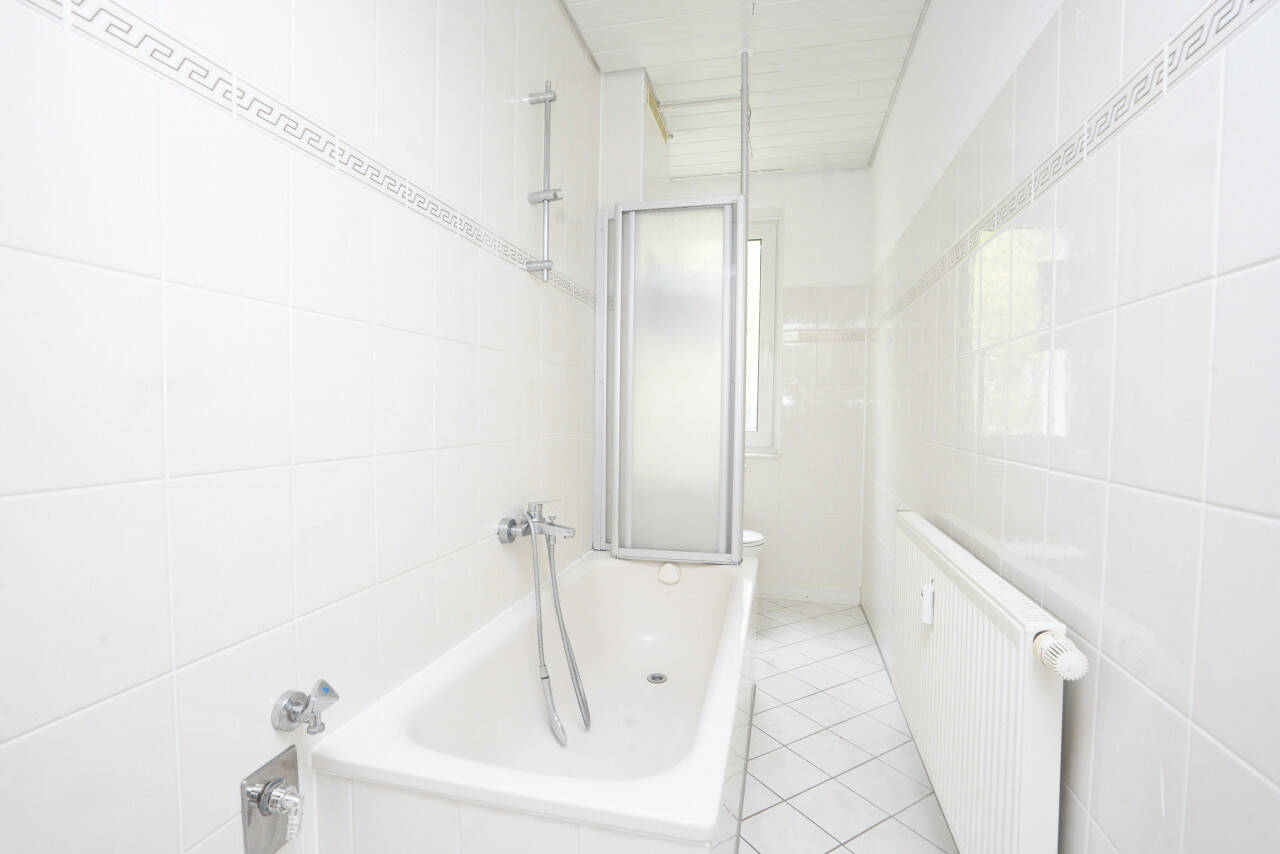 Einbauküche / Am Campus / Badewanne – Chemnitz – Vorschaubild 4