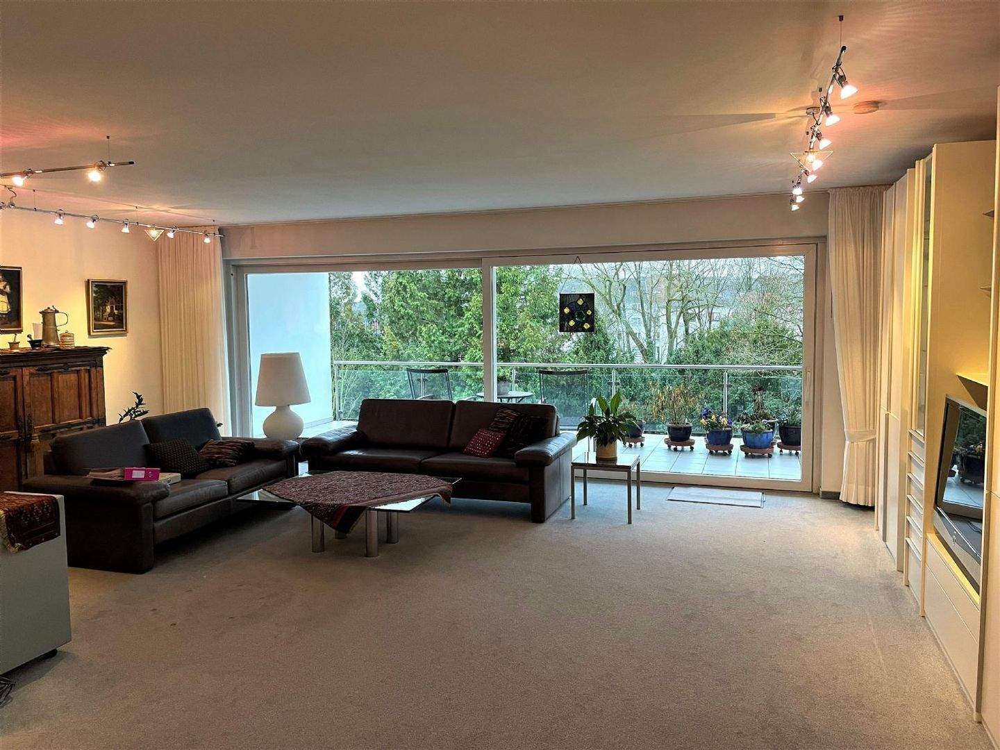 Anspruchsvolle City-Wohnung mit Einbauküche, Sonnenterrasse, Aufzug + Tiefgaragenbox in Mönchengladbach zu vermieten. – Mönchengladbach – Vorschaubild 9