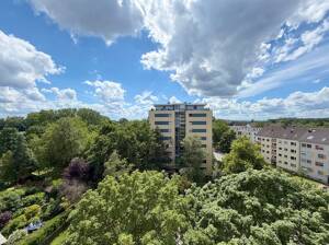 Großzügige sowie helle 3-Zimmer-Wohnung mit sonnigem Balkon und Weitblick in guter Lage – 30629 Hannover – Vorschaubild 2