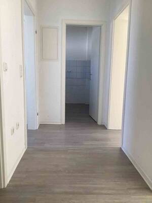 Sommeraktion: Mieten Sie noch für Juli 26 und sparen Sie 1 Grundmiete! Perfekte 2 Zimmer mit Balkon in super verkehrsarmer Wohnstraße – 46045 Oberhausen – Vorschaubild 4