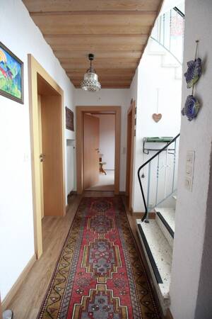 Hübsches Familienhaus mit tollem Ausblick in Stadtsteinach! – 95346 Stadtsteinach – Vorschaubild 2