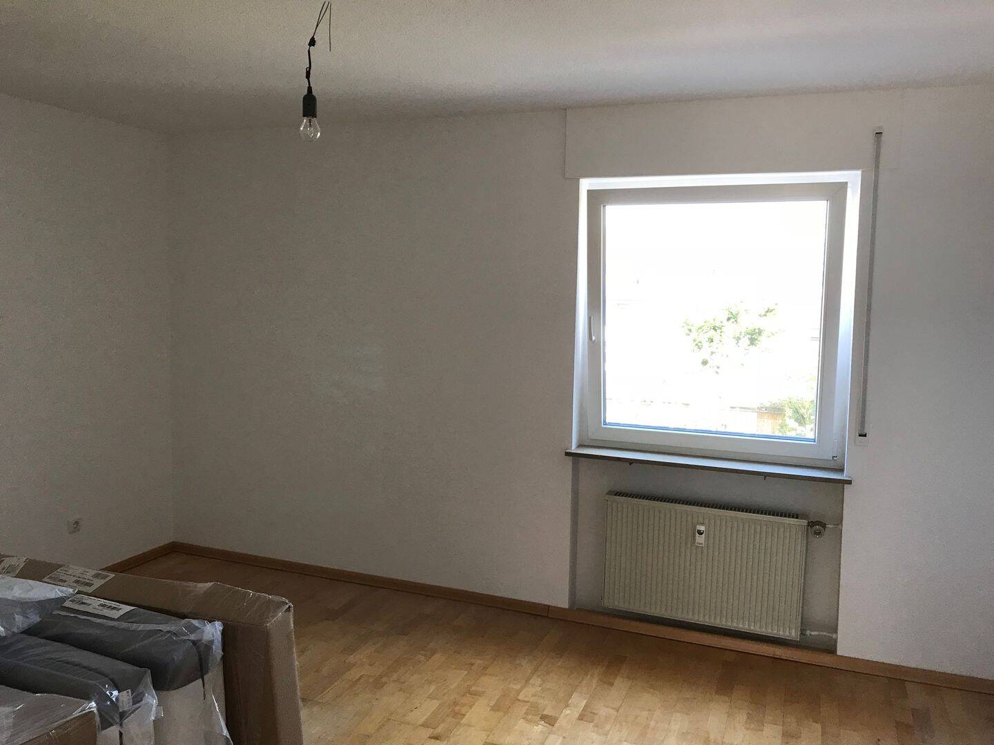 Helle, gut geschnittene 2-Zimmer-Wohnung mit Balkon mit frisch saniertem Bad in günstiger Lage von Privat zu vermieten – Erlangen – Vorschaubild 8