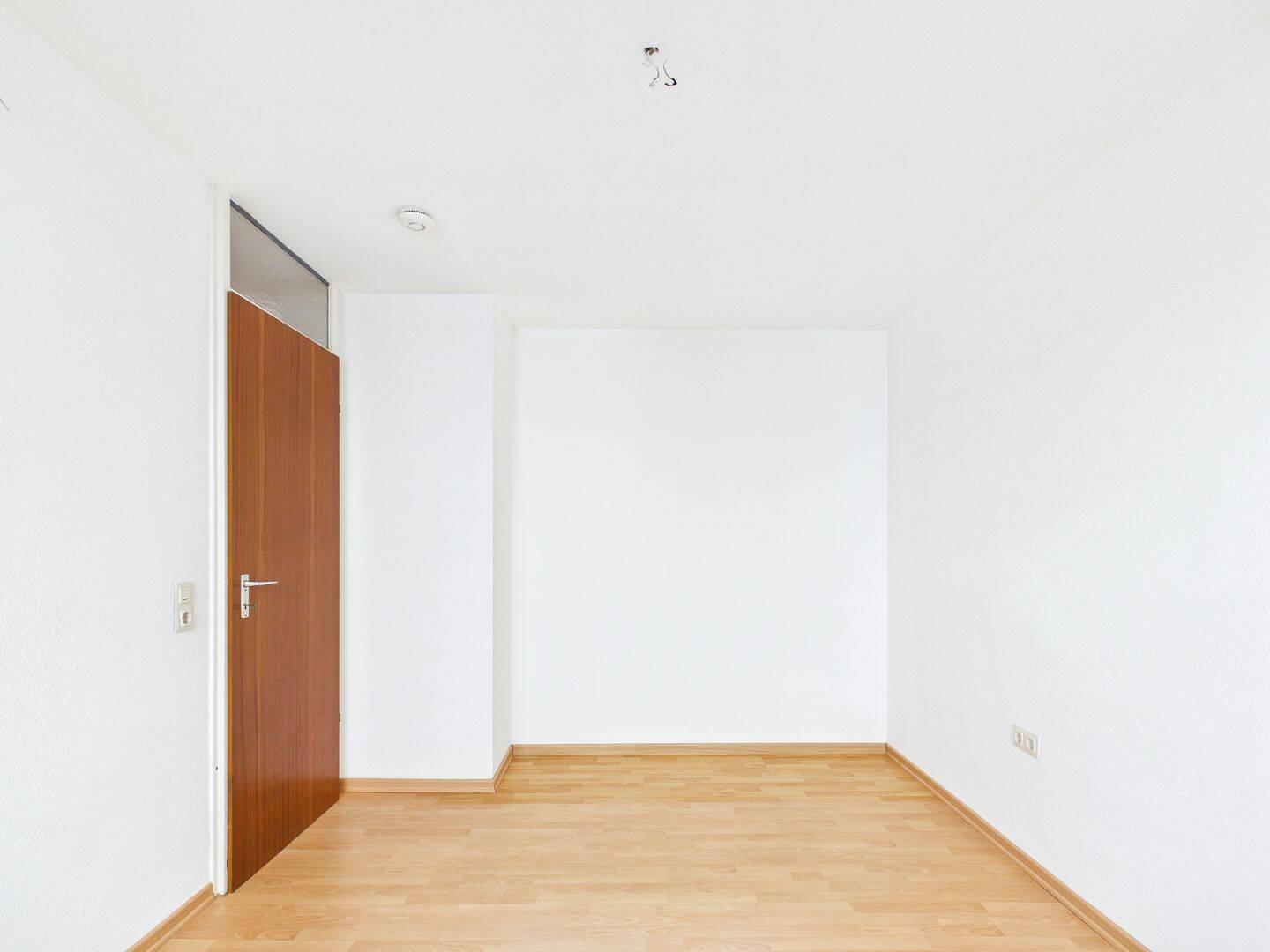 Frisch renovierte 2-Zimmer-Wohnung mit Balkon in ruhiger Lage - Ideal für Singles oder Paare! – Stuttgart – Vorschaubild 8