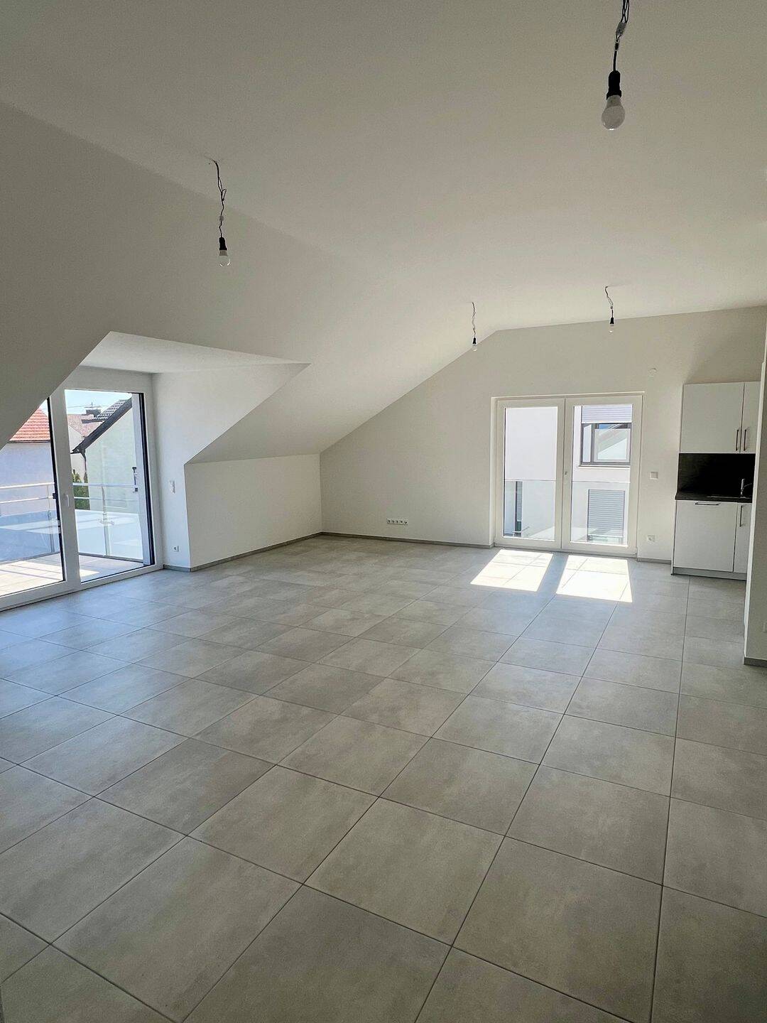 Exklusives Penthouse-Wohnen in Vöhringen – Neubau-Komfort trifft auf beste Lage