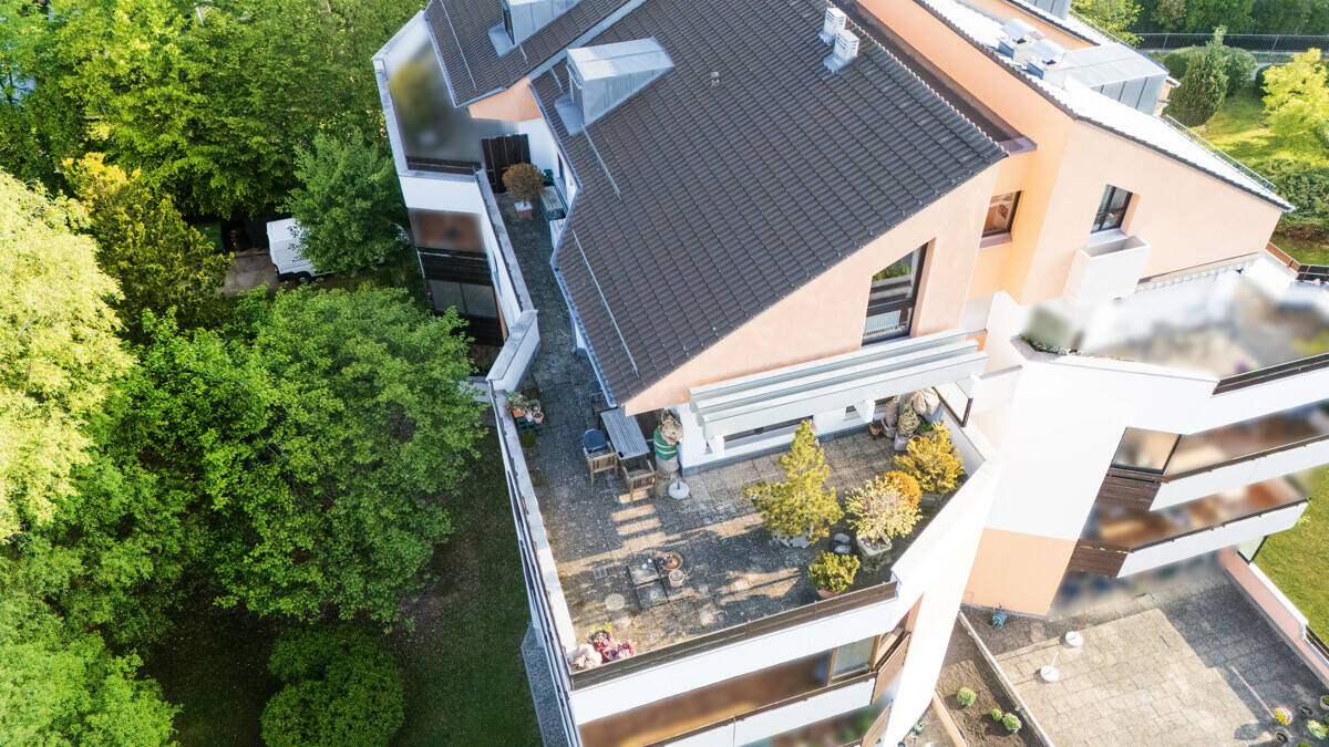 #Neu im Angebot# Traumhafte Dachterrassen Maisonettenwohnung in Augsburg-Göggingen