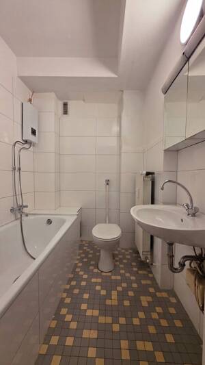 Gepflegte 2,5-Zimmer-Wohnung im Hochparterre - ideal für Eigennutzer und Kapitalanleger – 45127 Essen – Vorschaubild 6