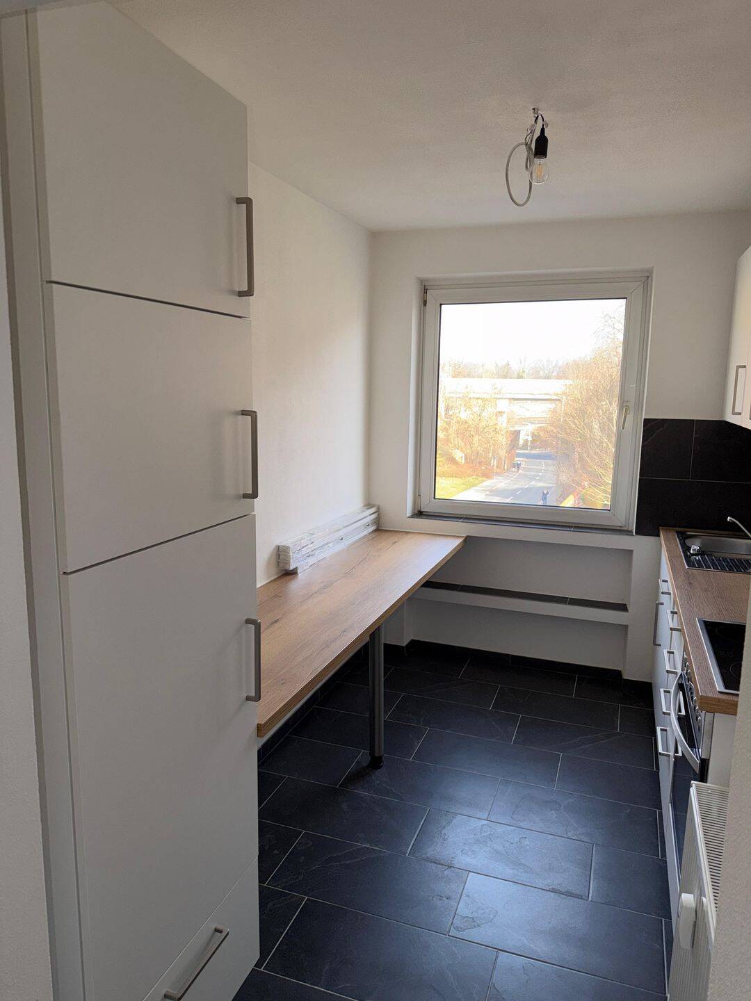 Möbilierte 2-Zimmer Wohnung inkl. Stellplatz zentral in Nürnberg – Nürnberg – Vorschaubild 2