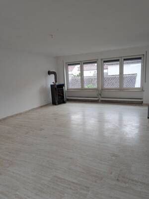 4,5 Zimmer WHG mit 40qm Wohnzimmer und Holzofen! – 89079 Ulm – Vorschaubild 3