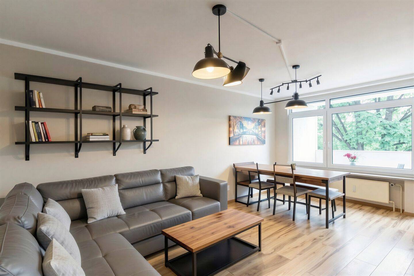 Aubing: Einziehen und wohlfühlen - 4 Zimmer, Westbalkon und Top-Zustand - Sofort bezugsfrei