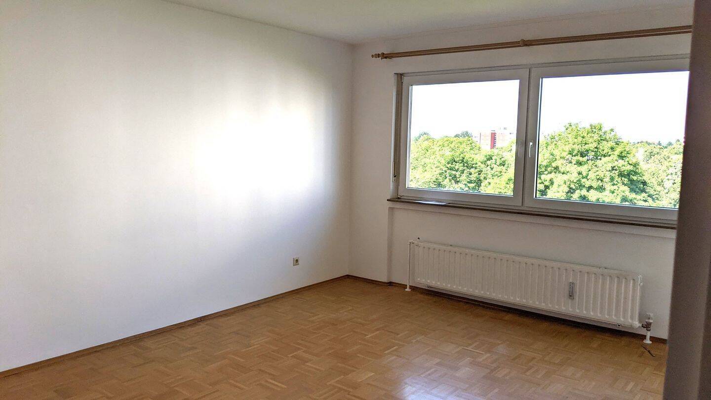 Helle und ruhige 3-Zimmer-Wohnung im Münchner Westen mit Weitblick, Gemeinschaftsschwimmbad/Sauna – München – Vorschaubild 4