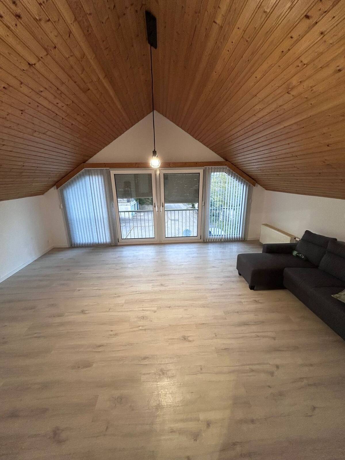 Mietwohnung Dachgeschoss möbliert – 89081 Ulm – Bild 1 von 7