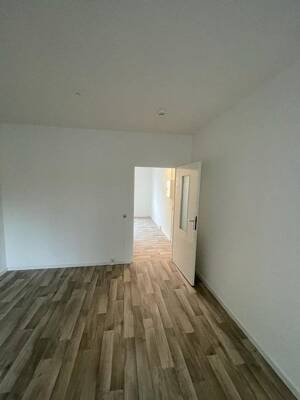 Frisch renovierte und helle 3-Zi. Whg. mit Balkon in Walddrehna – 15926 Heideblick – Vorschaubild 4