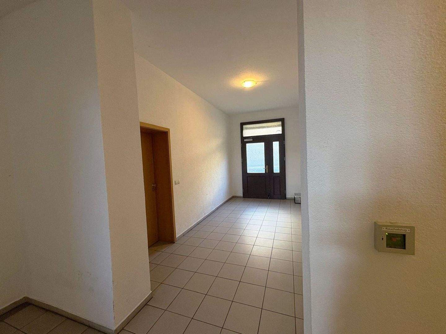 Altbaucharme & Sonnenbalkon - Ihr neues Zuhause im Denkmal – Chemnitz – Vorschaubild 3