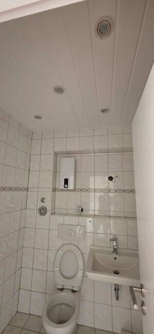 Renovierte 3-Zimmer-Wohnung mit Parkplatz! – 51061 Köln – Vorschaubild 9