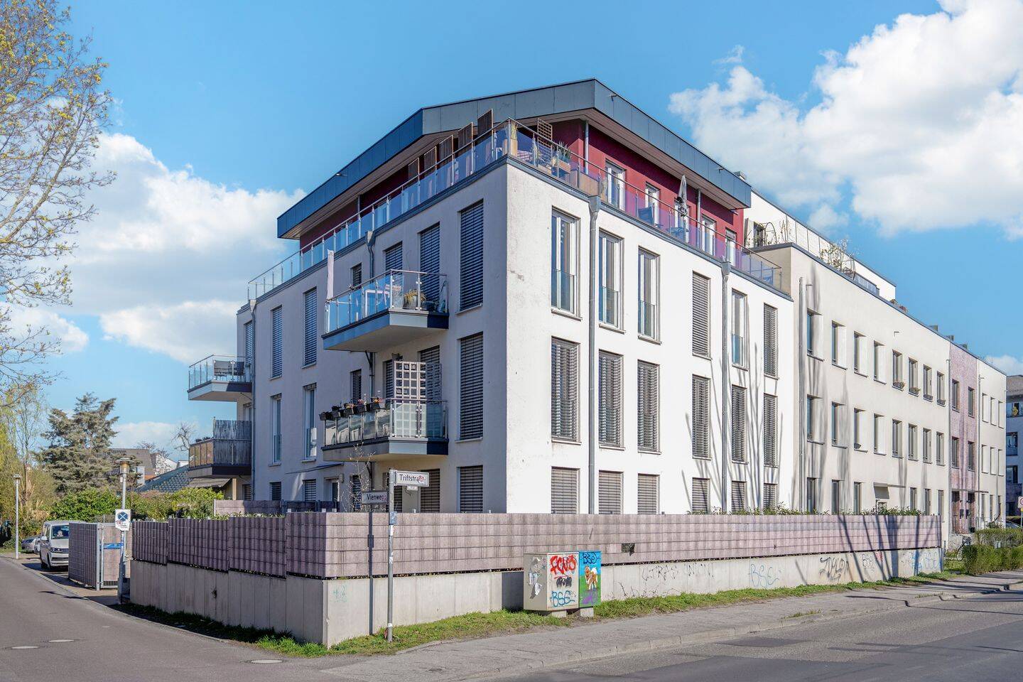 Modernes Wohnen im Grünen: Stilvolle 3-Zimmer-Wohnung mit Balkon in Berlin-Pankow – Berlin – Vorschaubild 2