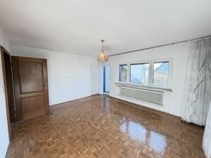 Gepflegtes Zweifamilienhaus mit großem Garten + Wintergarten und drei Garagen-Stellplätzen – 90765 Fürth – Vorschaubild 5