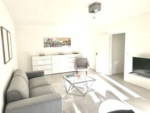 Sanierte City-Wohnung im Herzen von Charlottenburg nahe Savignyplatz / Steinplatz – mit separatem Tiefgaragenstellplatz bei Bedarf – 10623 Berlin – Vorschaubild 3