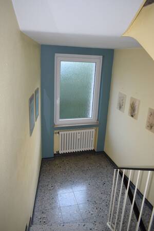 Möblierte 1-Zimmer-Wohnung mit Aufzug in ruhiger Seitenstraße in Essen Rüttenscheid! – 45130 Essen – Vorschaubild 2