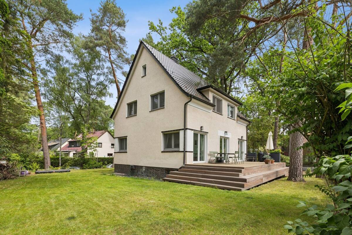 Hochwertig saniertes Einfamilienhaus – 13465 Berlin – Bild 1 von 9