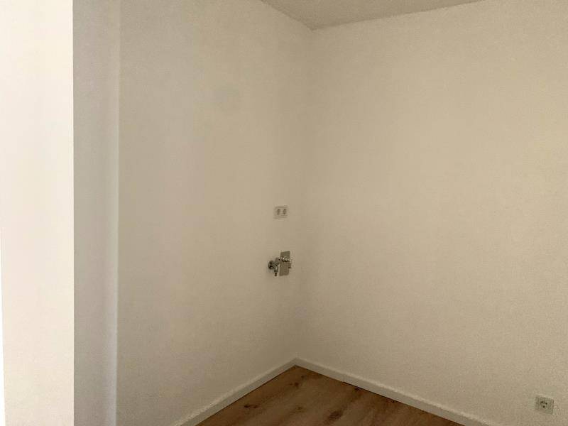 N-Schweinau: Erstbezug! Modern und kompakt - 1-Zi-Whg. (4.OG) mit EBK, Balkon, Aufzug – Nürnberg – Vorschaubild 7