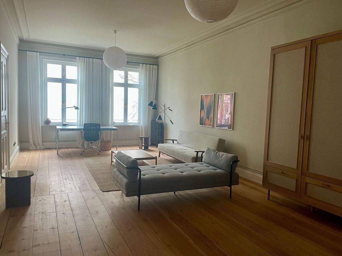 Komplett möblierte wunderschöne 2 Zimmerwohnung, W16.02, II.OG 90 m² – 20354 Hamburg – Bild 1 von 8