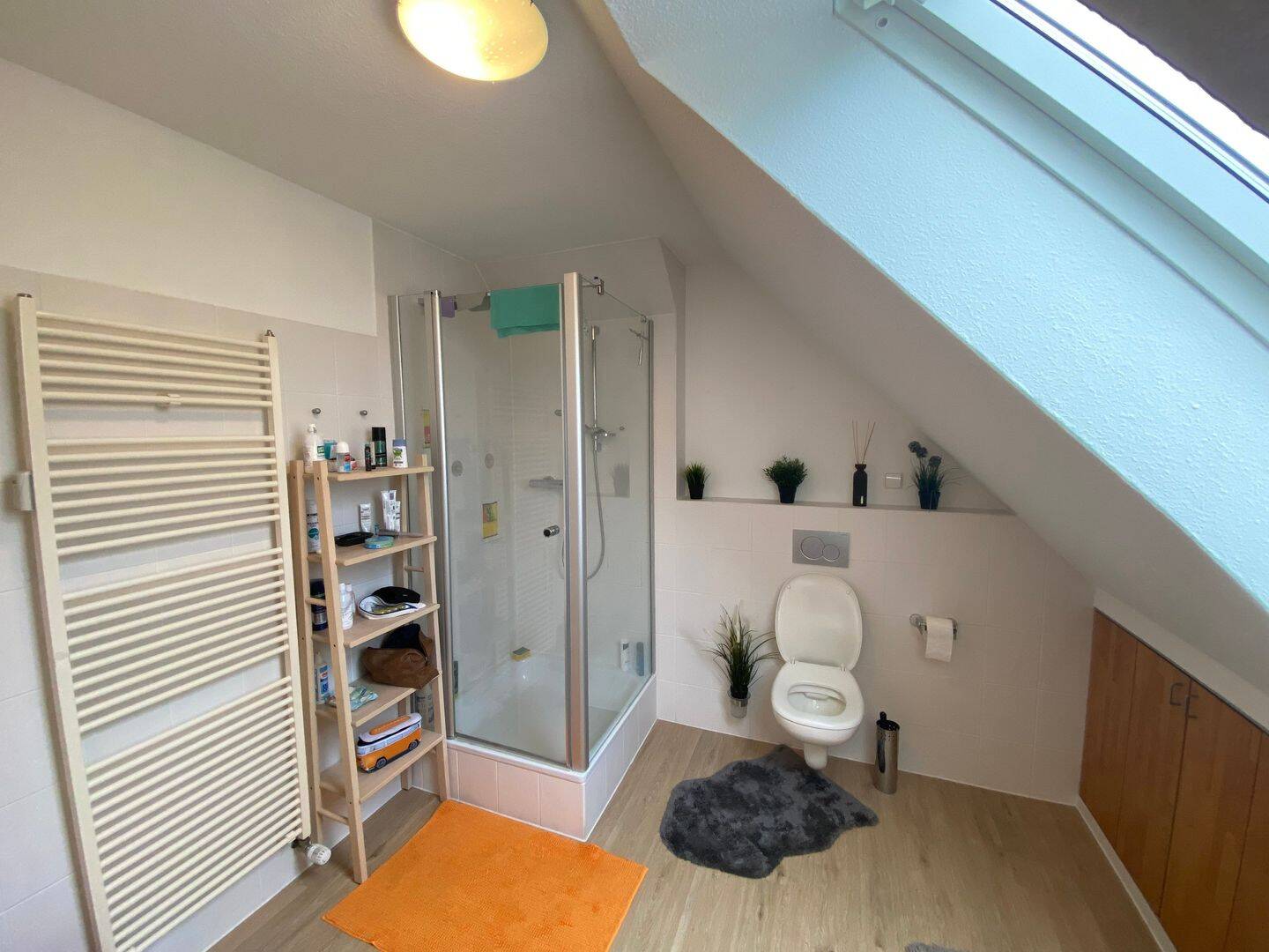 Attraktive 4-Zimmer-Wohnung im 2. Obergeschoss in Hannover-Alt-Wettbergen – Hannover – Vorschaubild 3