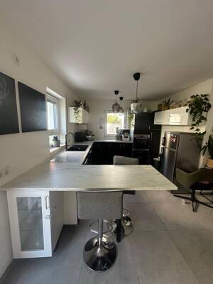 Stilvolle, neuwertige 4-Zimmer-Wohnung mit Terrasse, Garten und Balkon in Fürth-Unterfarrnbach – 90766 Fürth – Vorschaubild 5