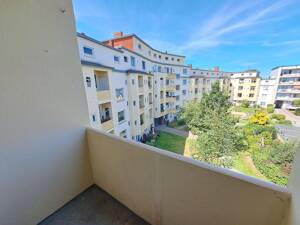 Frisch renovierte große 3-Zimmer-Wohnung mit Balkon und Wannenbad in Bremerhaven! – 27568 Bremerhaven – Vorschaubild 9
