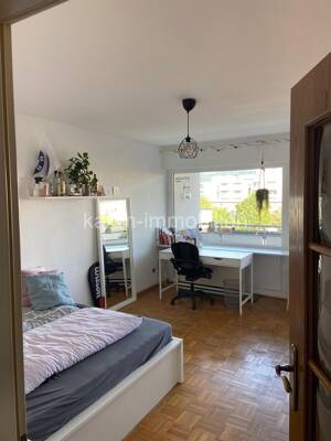 BEZUGSFREI - Zentral wohnen in Freiburg: 3 Zimmer mit Aufzug, zwei Balkonen und Stellplatz – 79110 Freiburg im Breisgau – Vorschaubild 7
