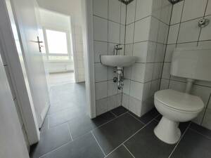 3-Zimmer-Wohnung mit Balkon, frisch renoviert! – 45279 Essen – Vorschaubild 5