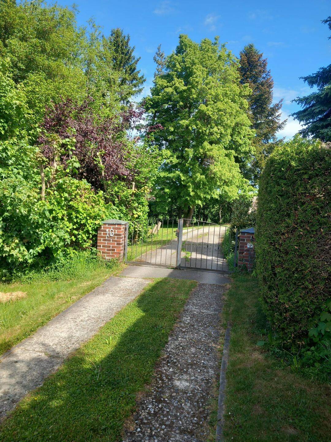Wohnen und Arbeiten im Grünen in Ruhiger Lage. Großes Grundstück ideal für Naturliebhaber und Tierfreunde im Voralpenland – Emmering – Bild 1 von 9