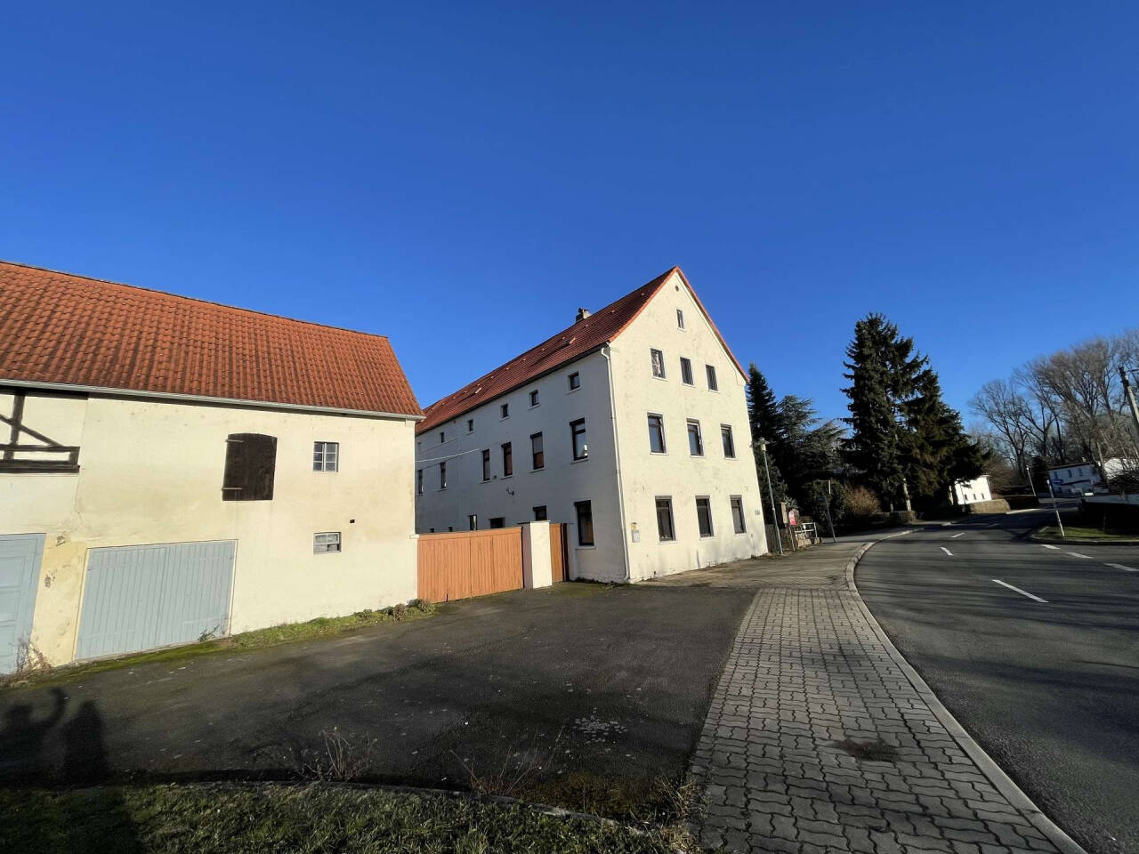 Dreiseitenhof - Landgasthof - Bauernhof mit großen Grundstück in Ostrau - Elsteraue zu verkaufen. – Elsteraue – Bild 1 von 9