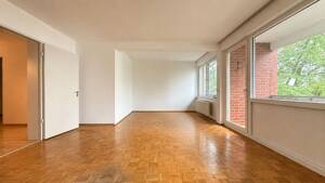 Gepflegte Drei-Zimmer-Wohnung mit Balkon in bester Lage – 60325 Frankfurt am Main – Vorschaubild 2