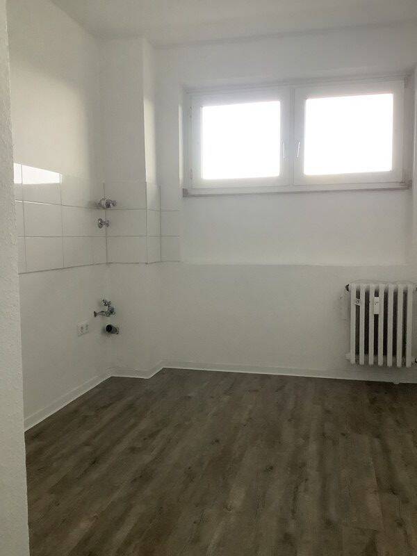 ***Renovierte und bezugsfertige 2-Zimmerwohnung im 5. OG mit Balkon im Herzen von Krefeld*** – Krefeld – Vorschaubild 4