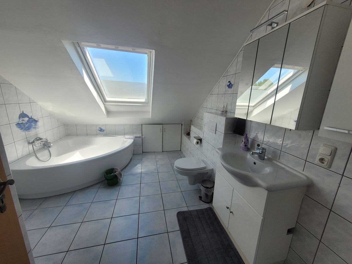 Möblierte Dachgeschosswohnung mit Balkon – 80 m² zu vermieten – Trier – Vorschaubild 8