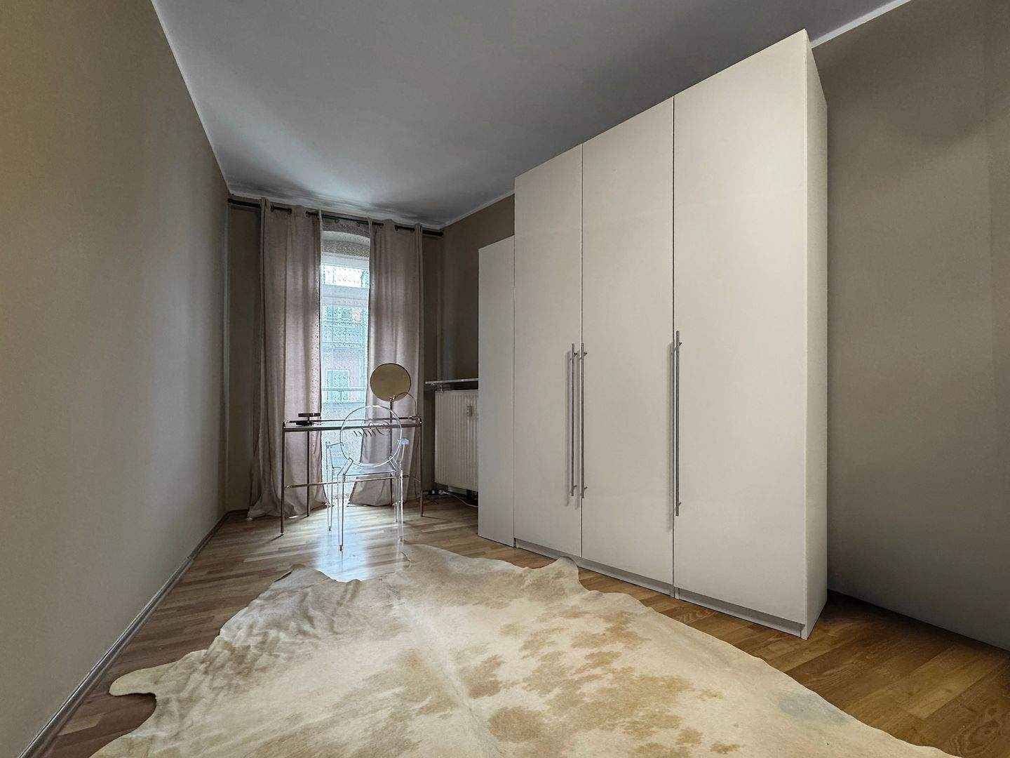 Charmantes möbliertes ALL INCLUSIVE Apartment in Mitte mit Parkblick – Berlin – Vorschaubild 7