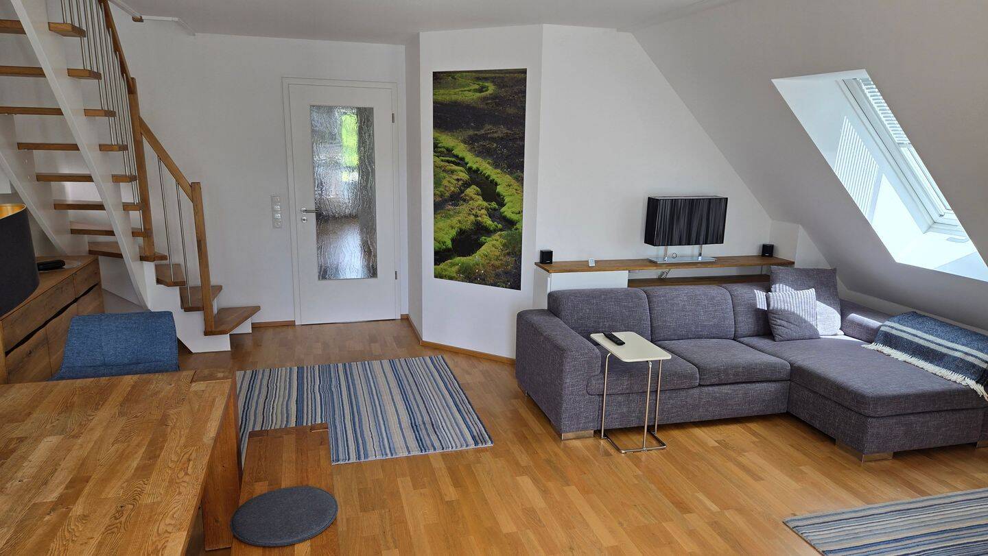 Charmante 2Zi. + Studio, SW-Loggia, Lift, Tageslichtbad, sehr gute Infrastrukutur! – München – Vorschaubild 3
