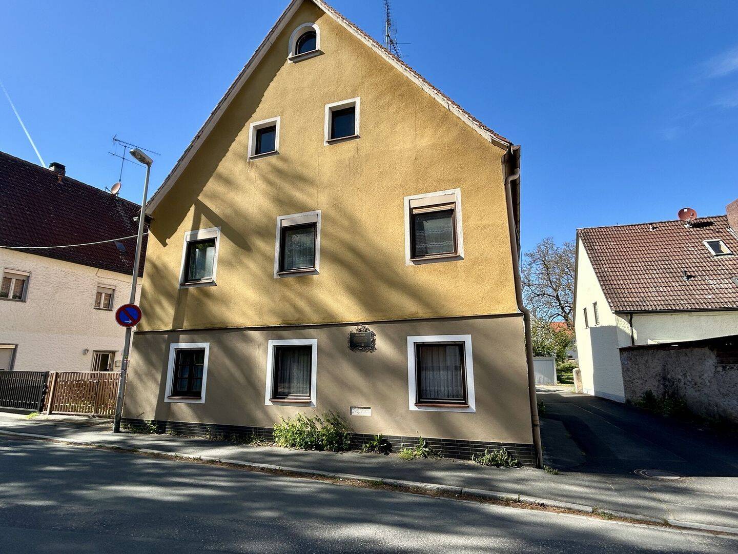 Denkmalgeschütztes Anwesen im Herzen von Erlangen-Frauenaurach – Erlangen – Vorschaubild 3