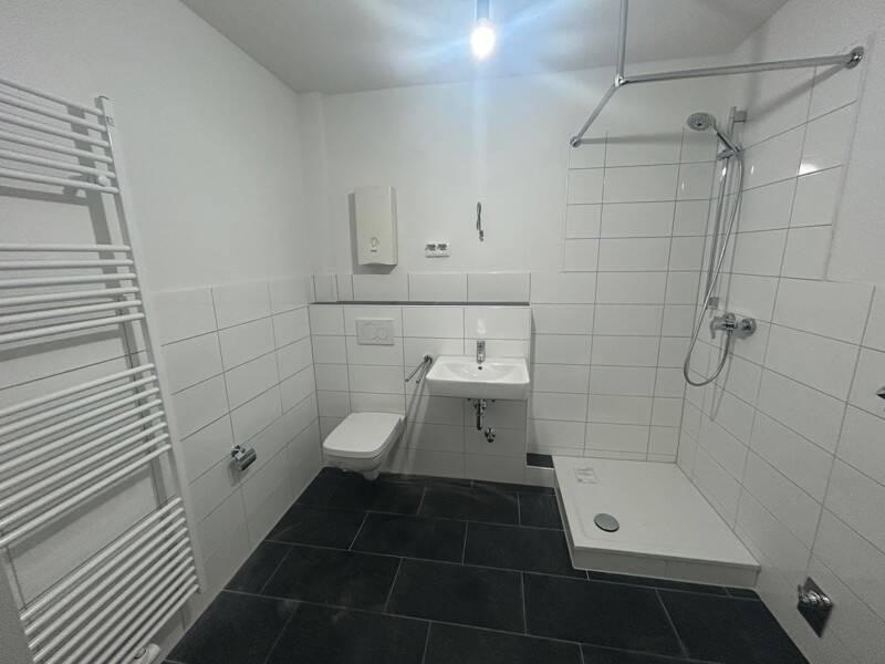 Geräumige 2-Zimmer-Wohnung mit renoviertem hellen Bad, NUR mit WBS f.2 Personen – Dortmund – Bild 1 von 6