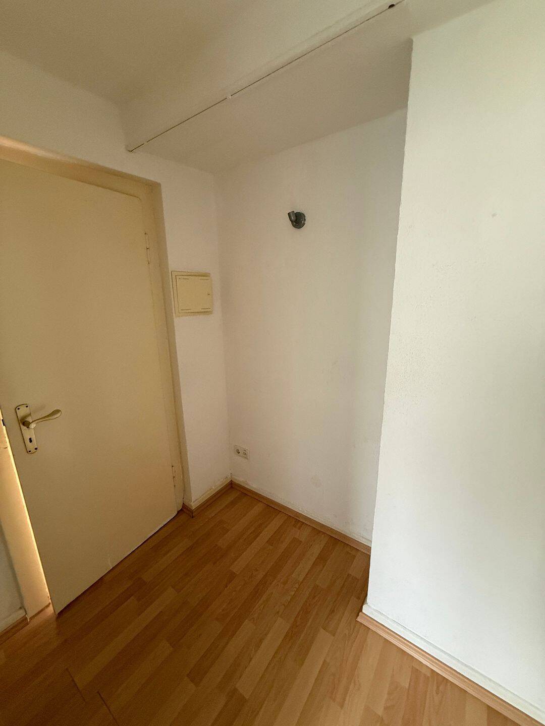 zentral gelegene 1 Zimmerwohnung mit Pantryküche im Riemekeviertel – Paderborn – Vorschaubild 8