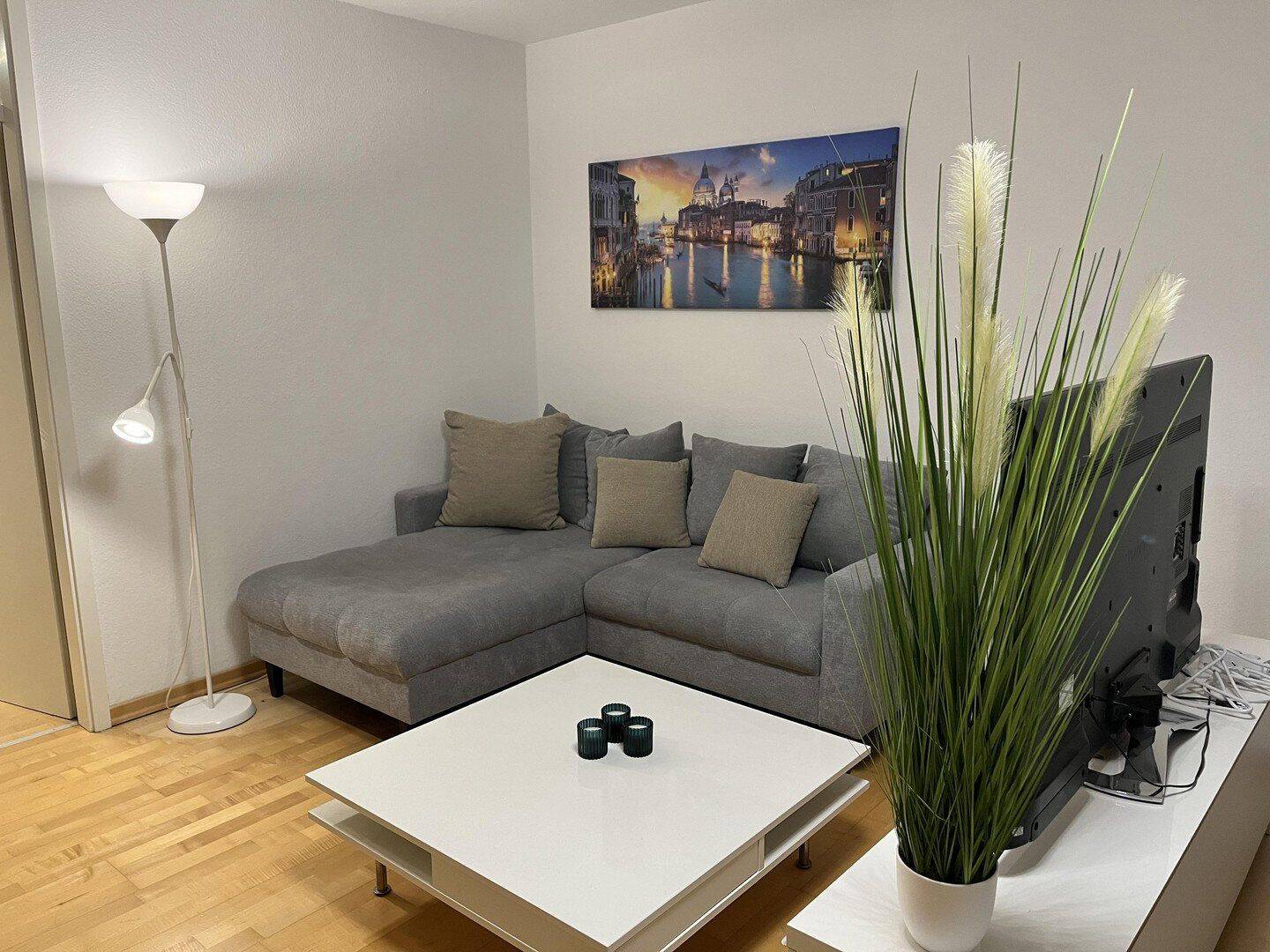 möblierte, sehr schöne 1,5 Zimmerwohnung in zentraler Innenstadtlage