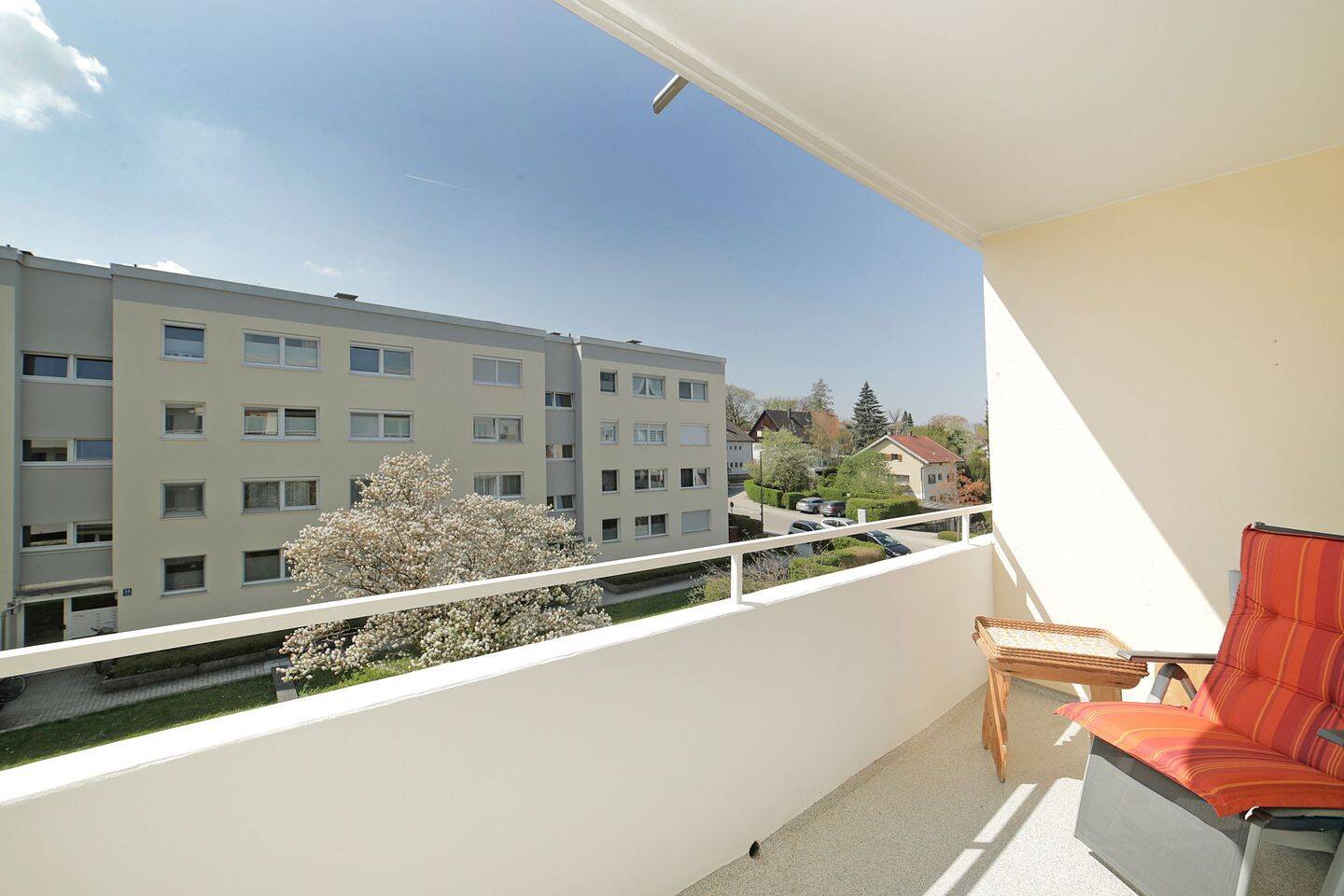 Attraktive 3,5-Zimmer-Wohnung in grüner und ruhiger Lage in Unterföhring – Unterföhring – Vorschaubild 9