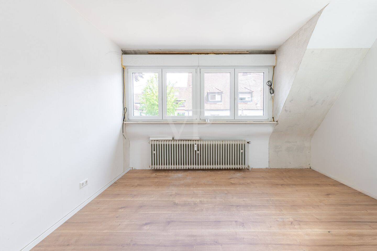 Familienfreundliche Doppelhaushälfte mit großem Grundstück und Potenzial Ruhige Stadtlage, viel Wohnraum und vielseitige Zukunftsperspektiven – Karlsruhe – Vorschaubild 6