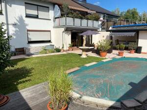 Köln Vogelsang | Gartenwohnung mit Pool