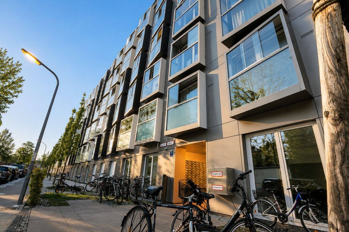 Nur für Studenten und Auszubildende! Vollmöbliertes Apartment in infrastrukturstarker Lage – München – Vorschaubild 8