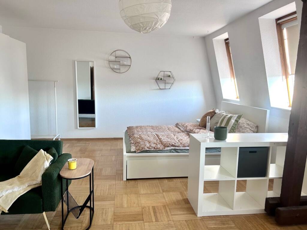 Hell und gemütlich - möbliertes Appartment für Singles and Paare